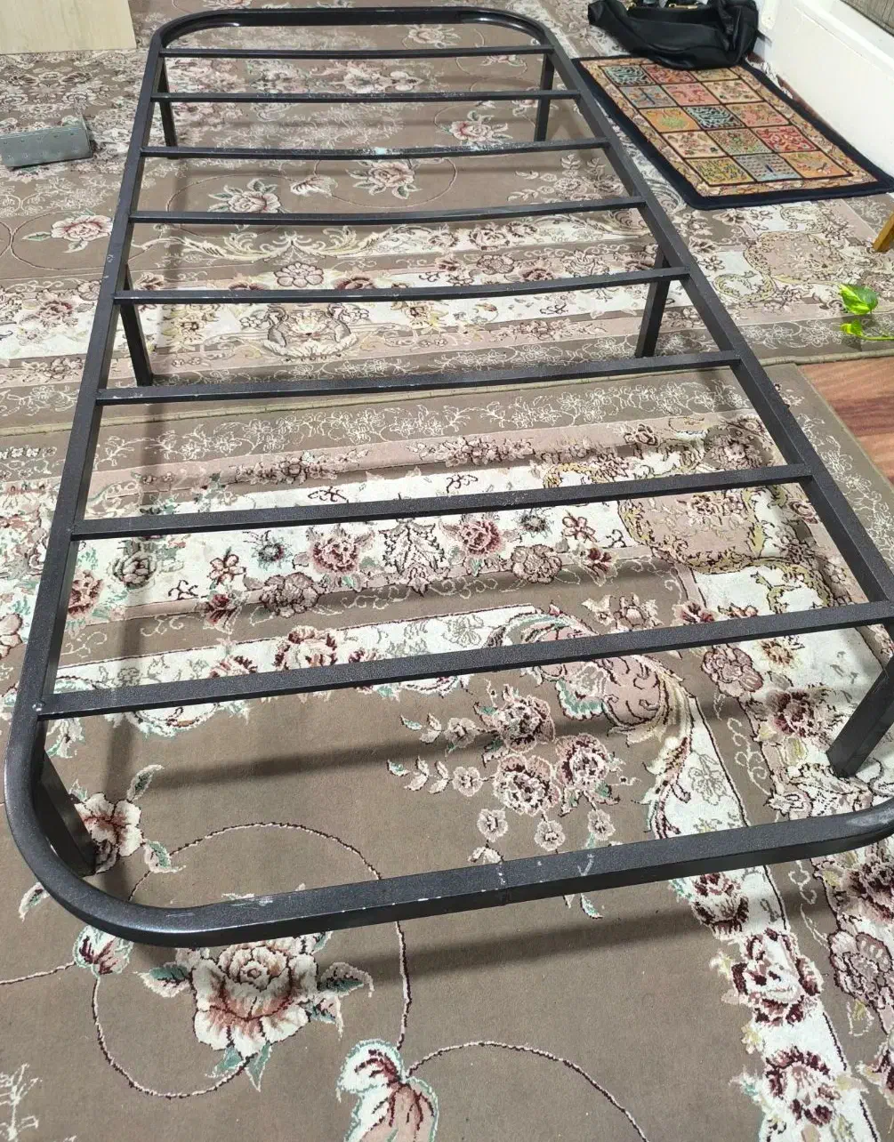 کفی فلزی تخت یک نفره|تخت و سرویس خواب|اسلام‌شهر, شهرک محمدیه|دیوار