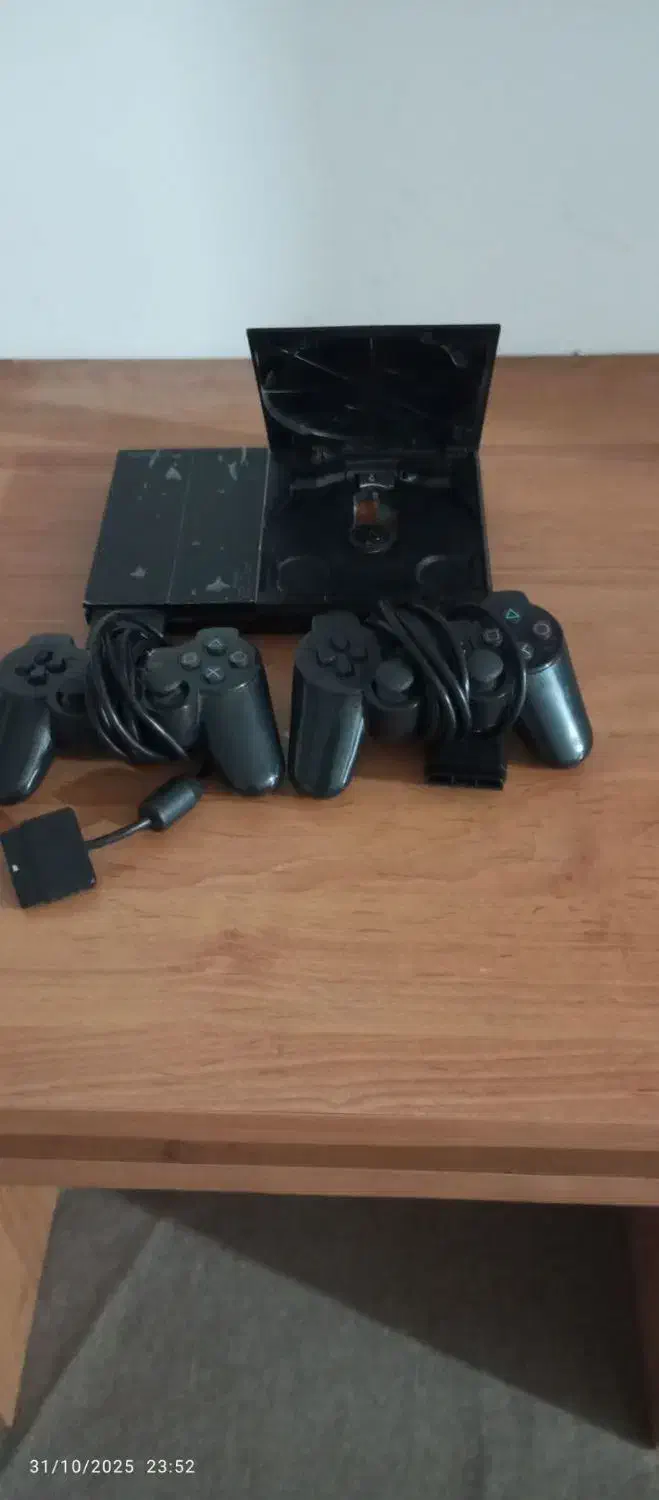 پلی استیشن 2 کم کار|کنسول، بازی ویدئویی و آنلاین|مشهد, نیزه|دیوار