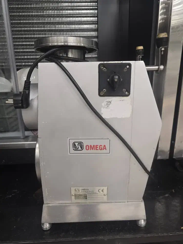 خریدار چرخ گوشت استخوان بر کالباس بر خارجی ایرانی|کافیشاپ و رستوران|کرج, گلدشت|دیوار