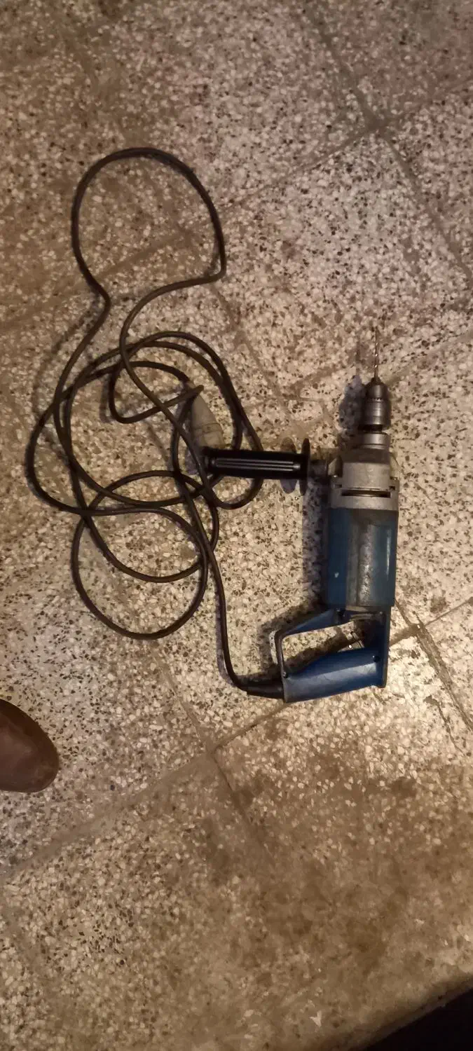 دریل بوش قدیمی با سیم بلند|کلکسیون اشیاء عتیقه|شاهرود, |دیوار