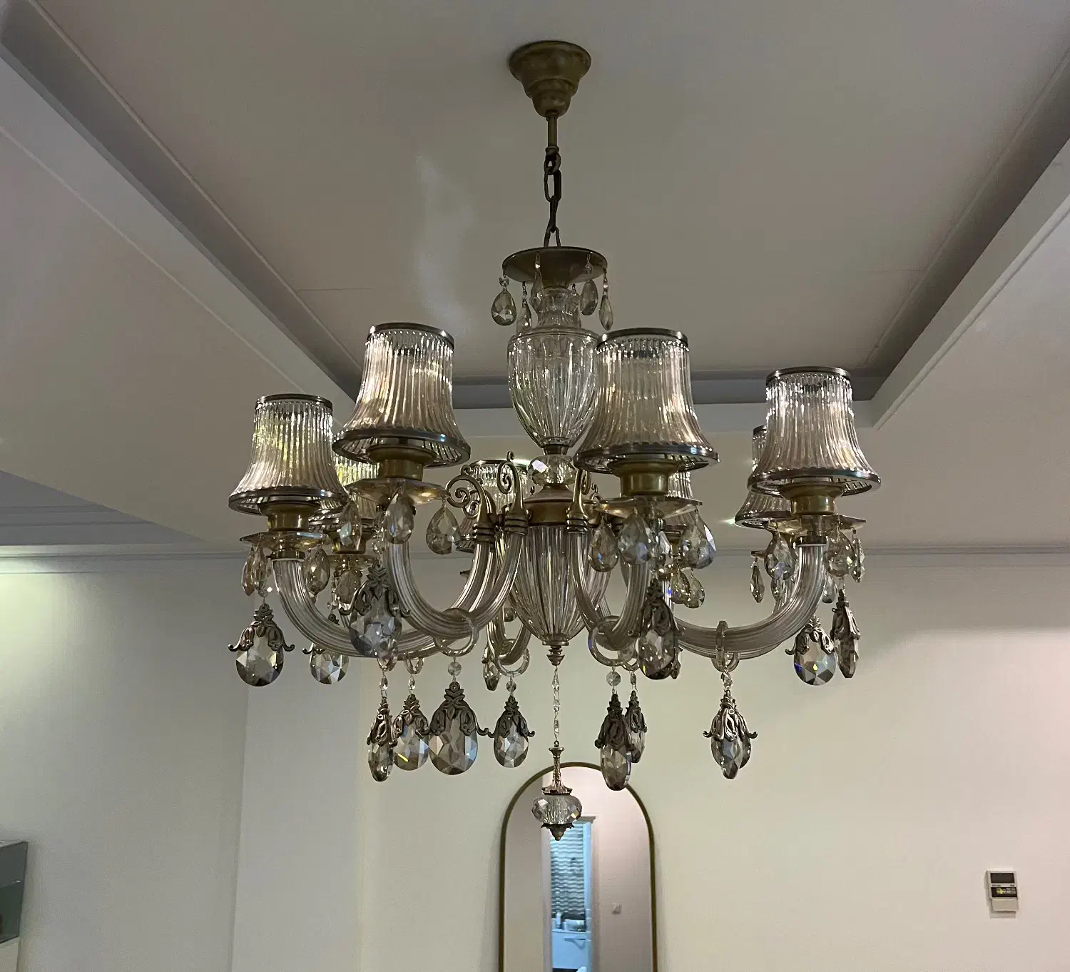 لوستر ۸ شاخه|لوستر و چراغ آویز|تهران, سوهانک|دیوار