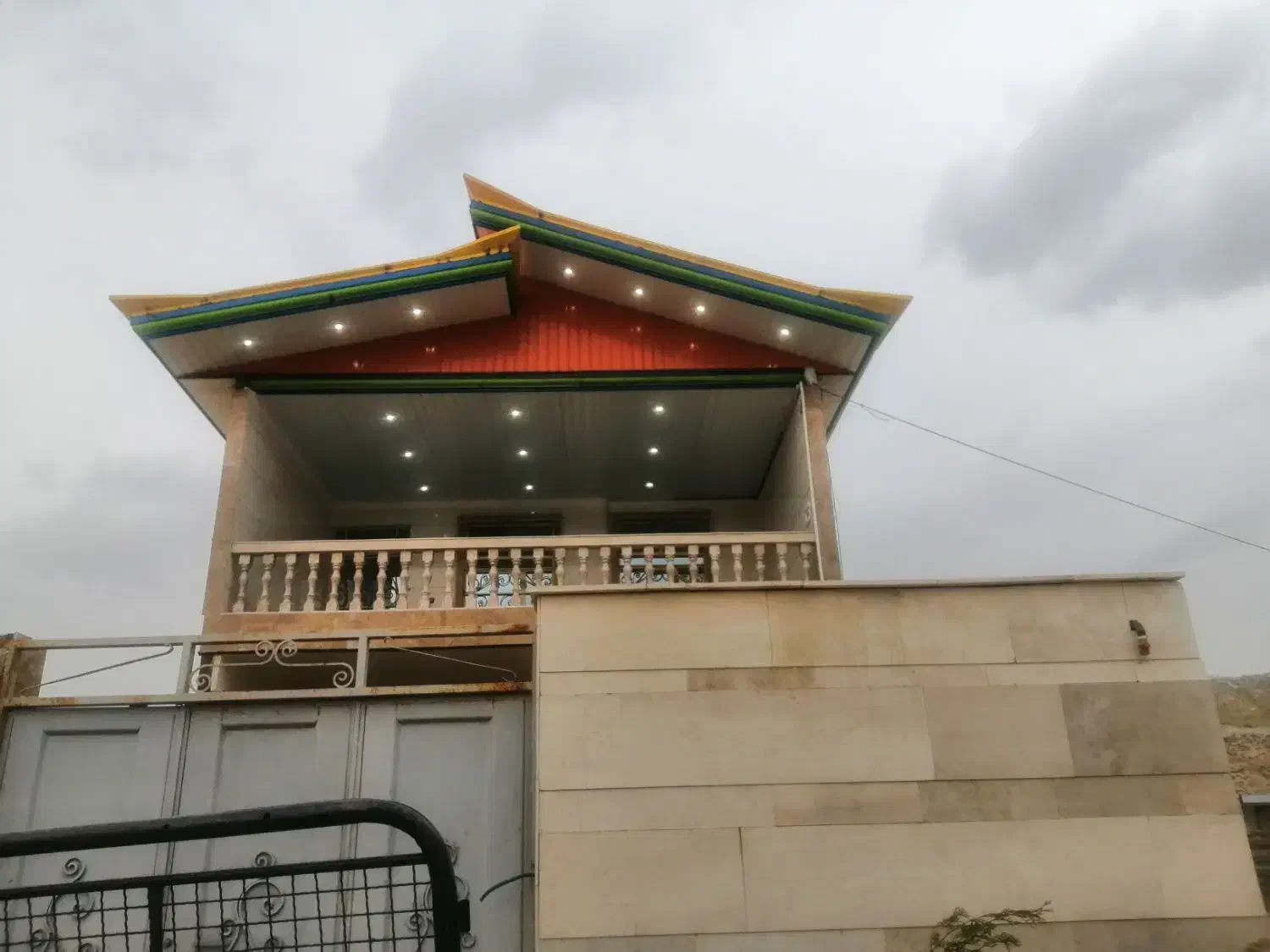 نصب شیروانی. سقف شمالی|خدمات پیشه و مهارت|نهاوند, |دیوار