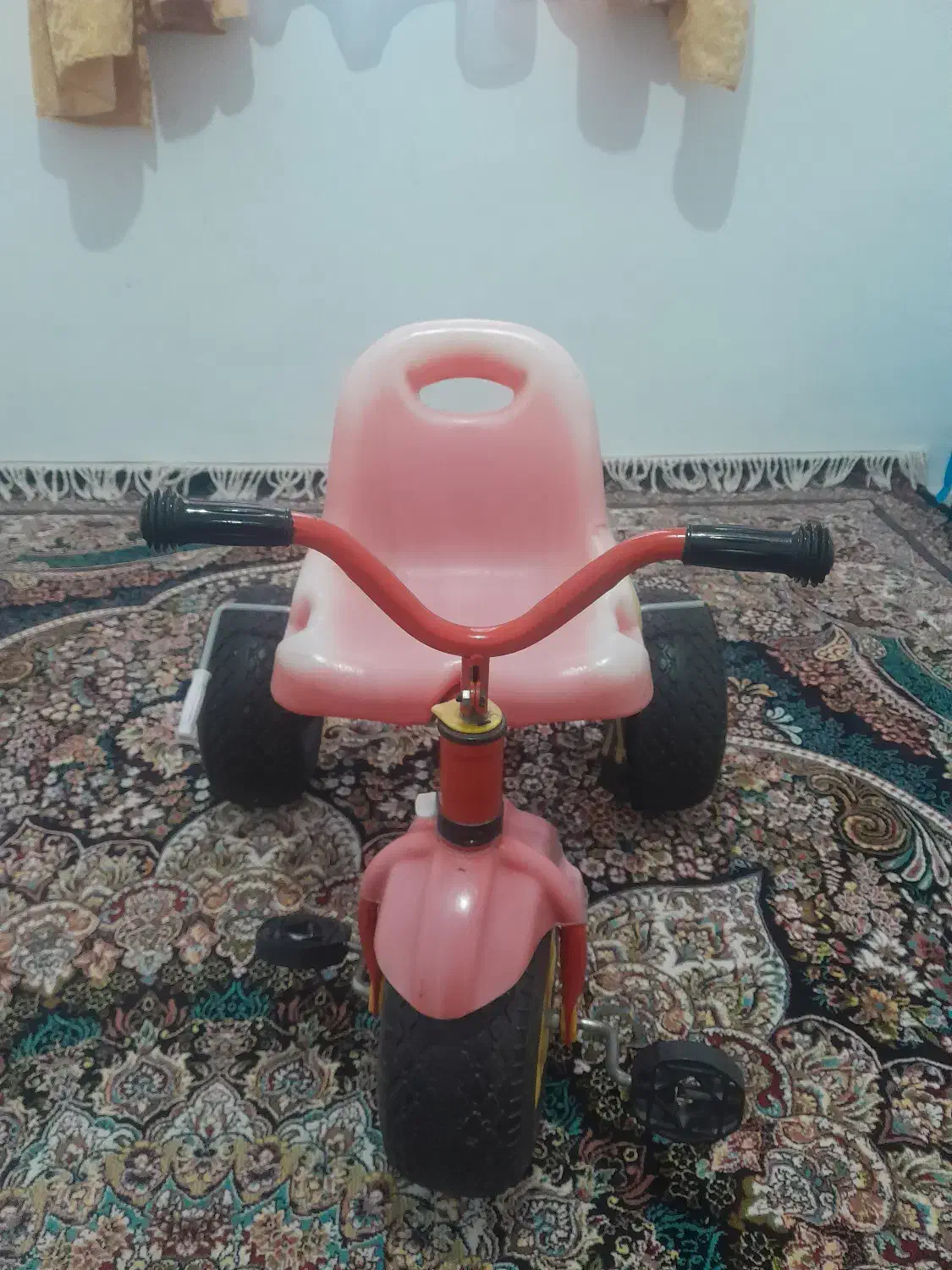 سه چرخه|اسباب‌بازی بچه|مشگین شهر, |دیوار