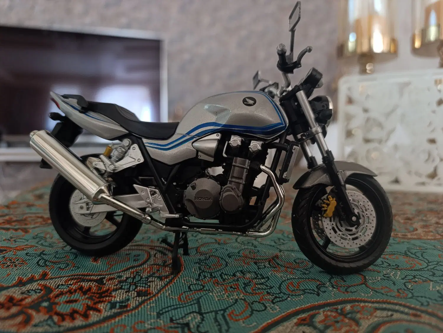 ماکت موتور HONDA CB1300 رنگ کمیاب|کلکسیون و سرگرمی|تبریز, |دیوار