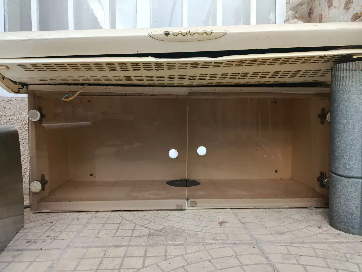 هود|هود|سبزوار, طبرسی (جعفرآباد)|دیوار