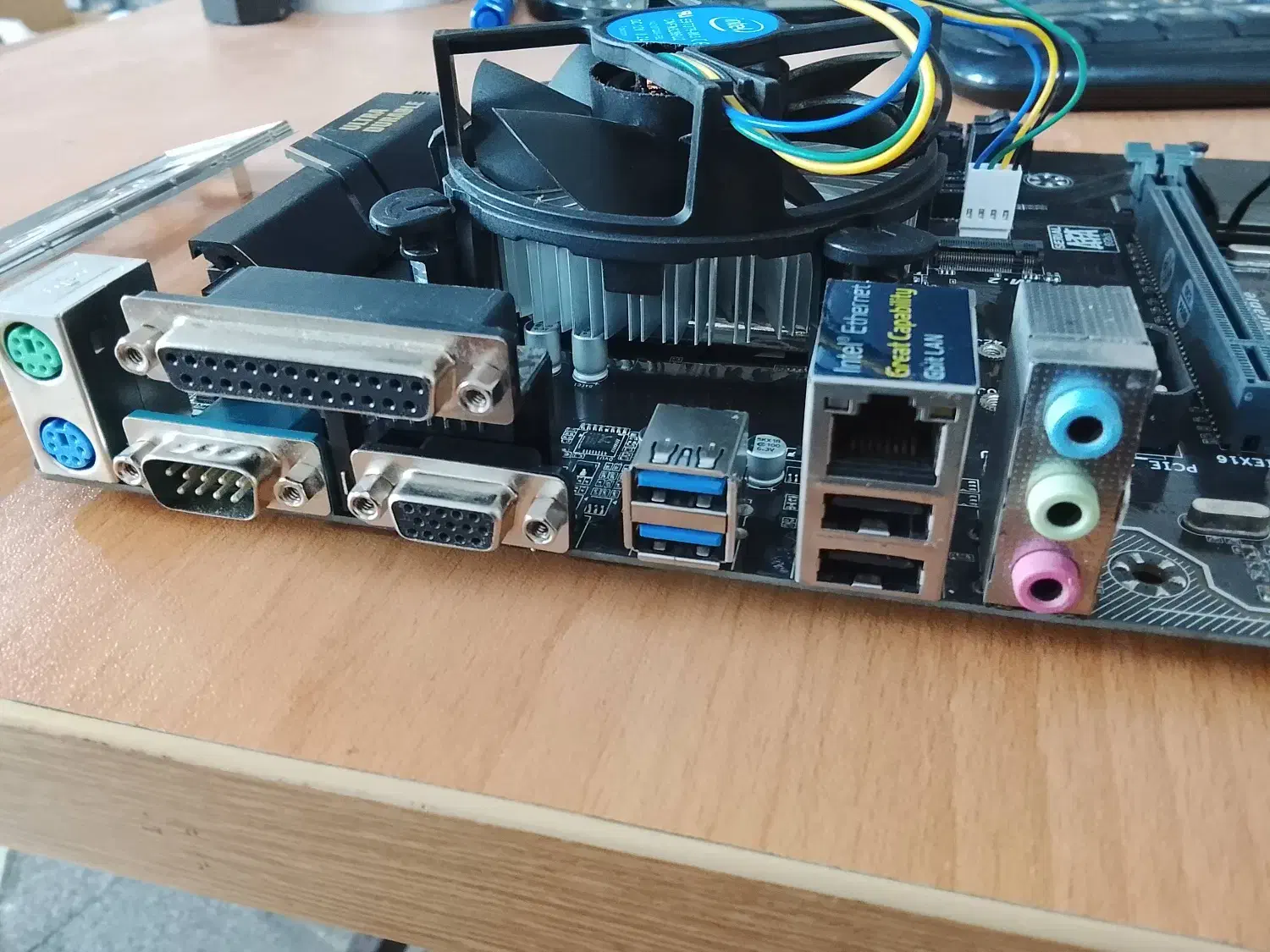 باندل گیگابایت H110 با پردازنده Core i5 6600|قطعات و لوازم جانبی رایانه|تهران, بهارستان|دیوار