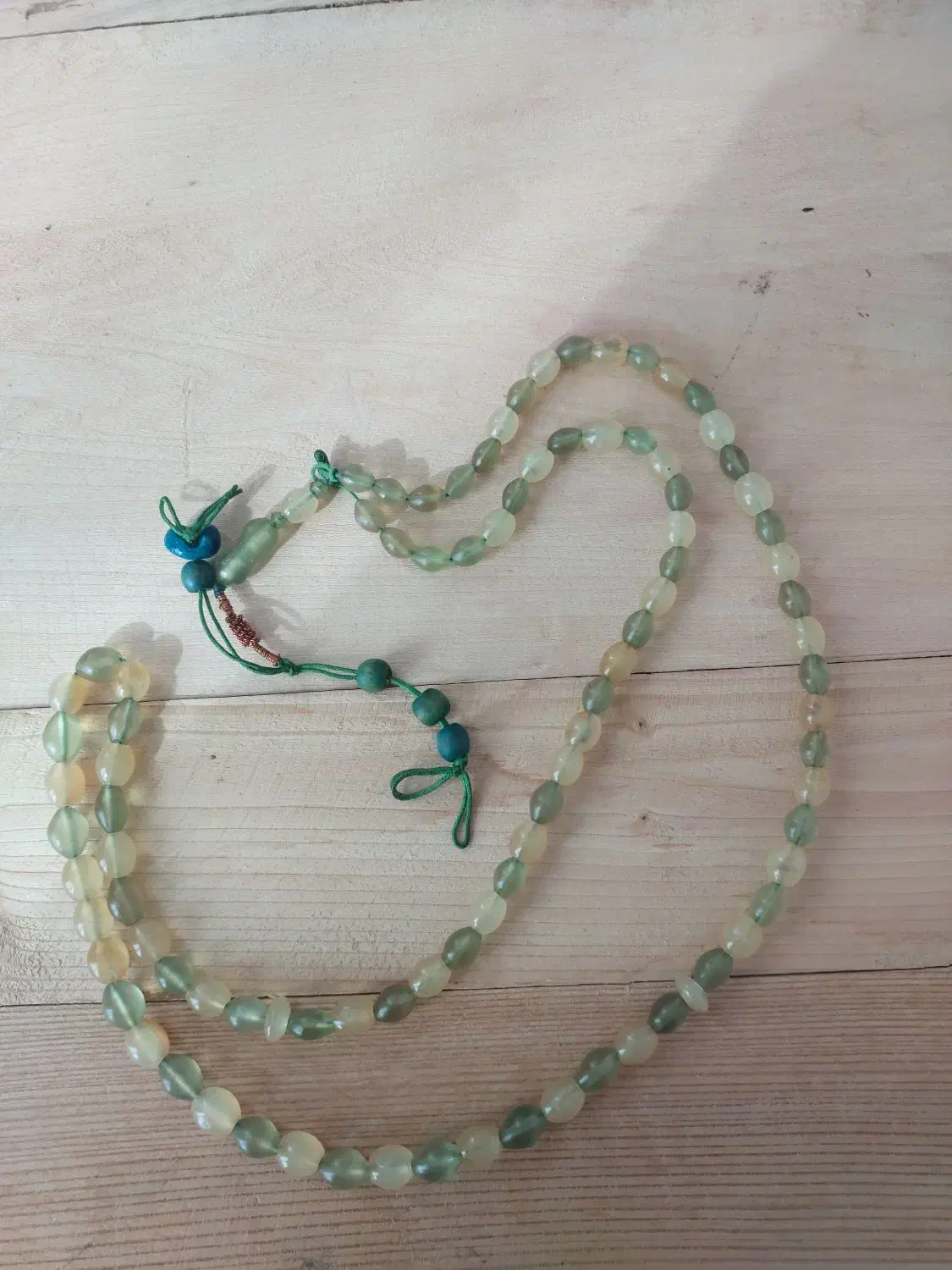 تسبیح شاه مقصود|کلکسیون اشیاء عتیقه|وحیدیه, |دیوار