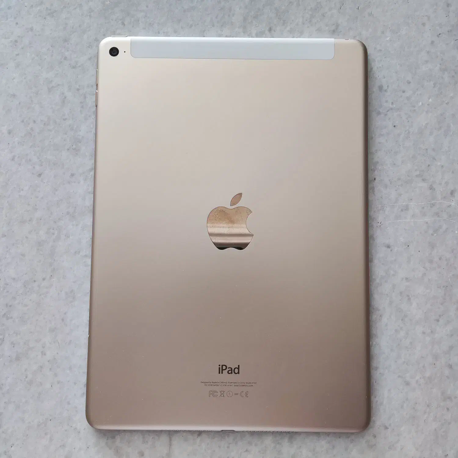 اپل آیپد ایر ۲ سیم کارت خور ۱۲۸ گیگ رنگ گلد|تبلت|تهران, علی‌آباد|دیوار