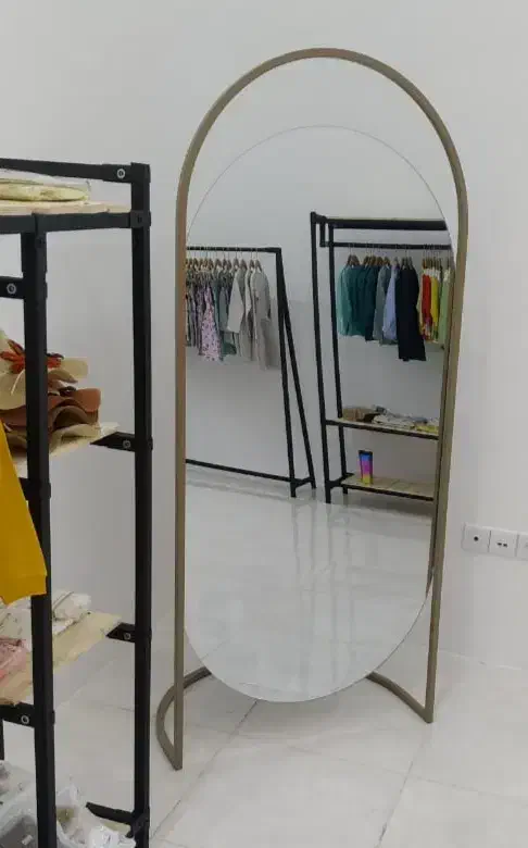 آینه قدی|آینه|شیراز, فخرآباد (دروازه کازرون)|دیوار