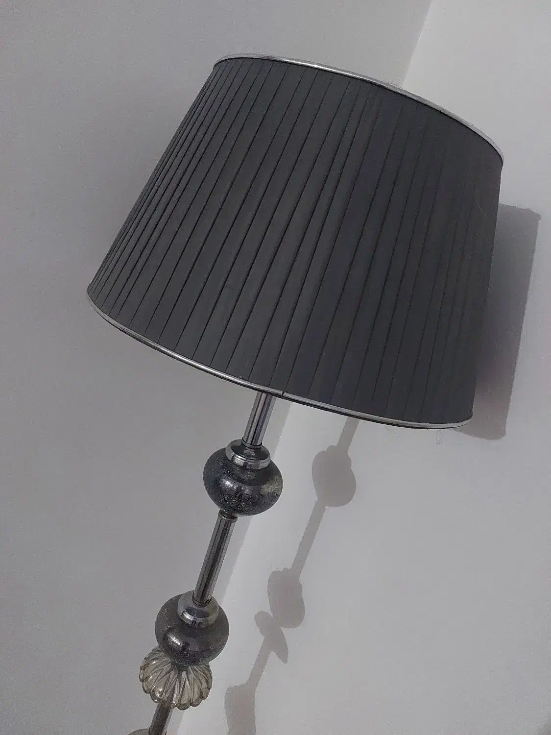 آباژور طوسی رنگ|چراغ خواب و آباژور|نسیمشهر, |دیوار