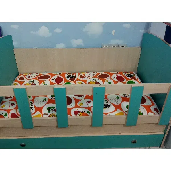 تخت کودک|تخت و صندلی بچه|خرمآباد, |دیوار