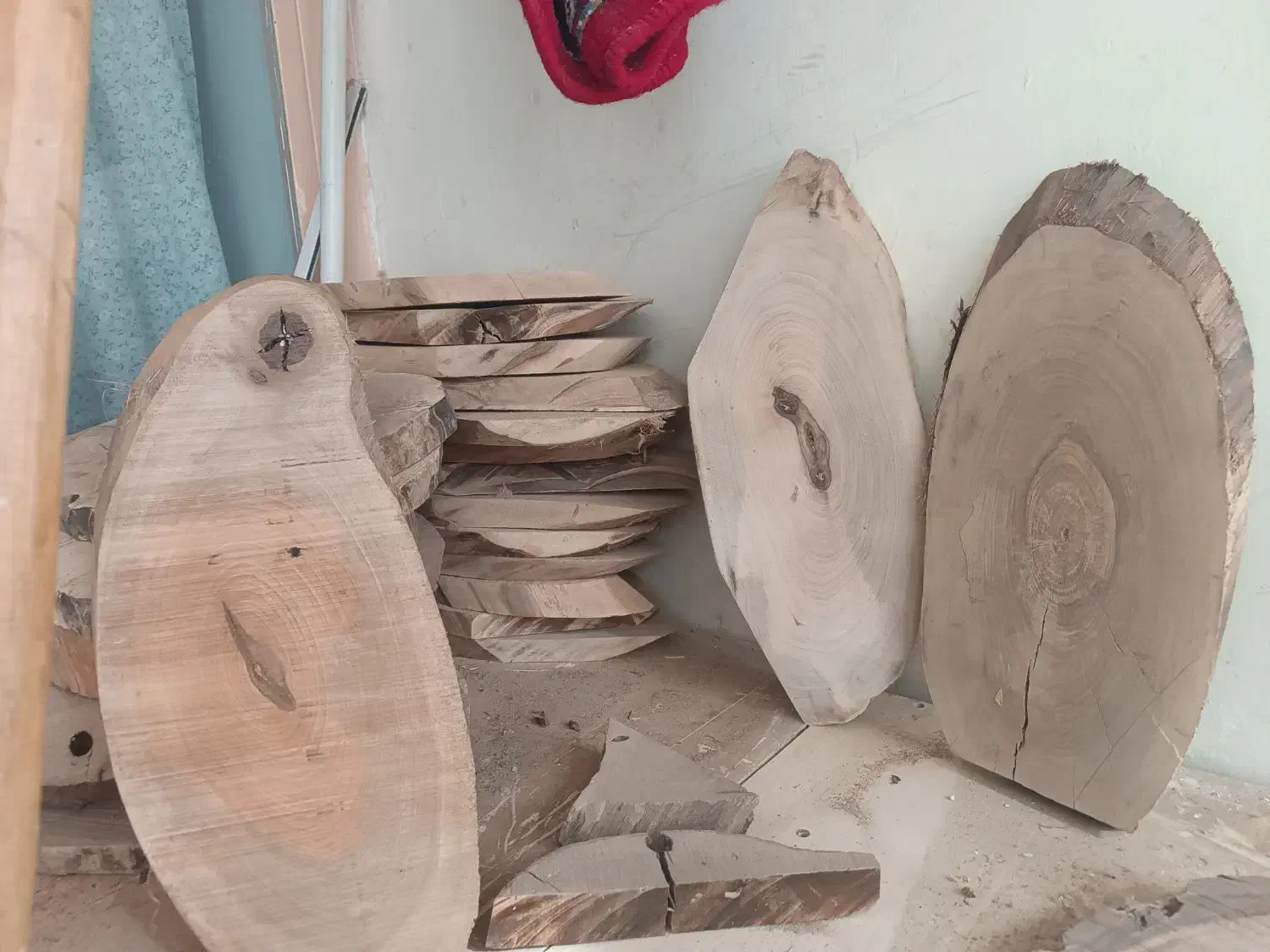 چوب گردو، پایه میز عسلی|مبلمان خانگی و میز عسلی|مشهد, شهرک ابوذر|دیوار