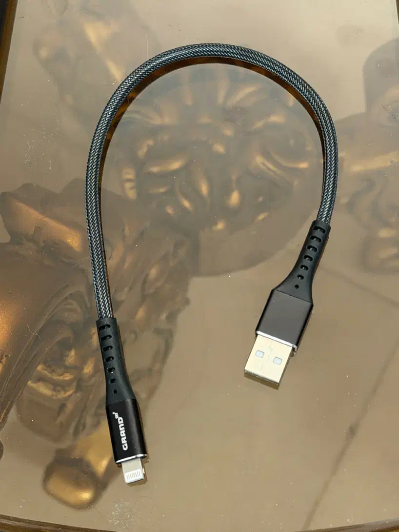 قاب آیفون ۱۱ پرومکس و USB|لوازم جانبی موبایل و تبلت|شاهین‌شهر, شهرک منازل چوبی|دیوار