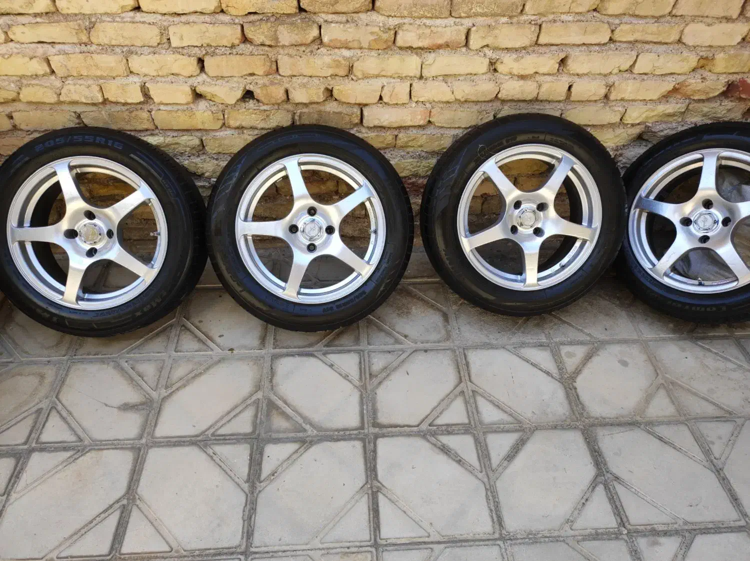 رینگ 16 اختاپوسی + لاستیک|قطعات یدکی و لوازم جانبی|فسا, |دیوار