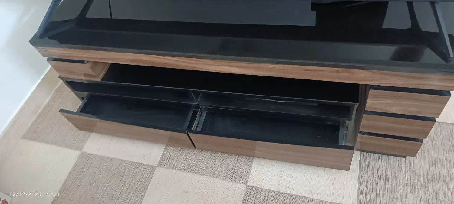 میز تی وی|میز تلویزیون|اراک, |دیوار