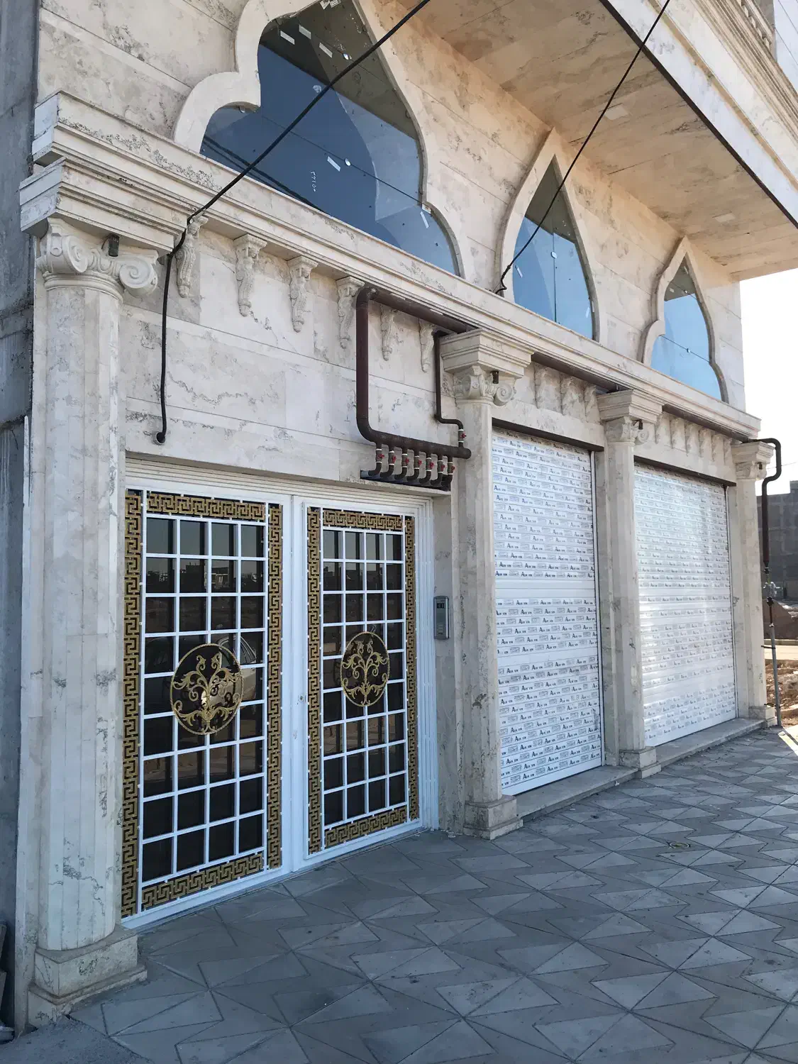 مغازه در ضلع جنوبی خیابان ولیعصر شرقی بویین زهرا|اجارهٔ مغازه و غرفه|بوئین زهرا, |دیوار