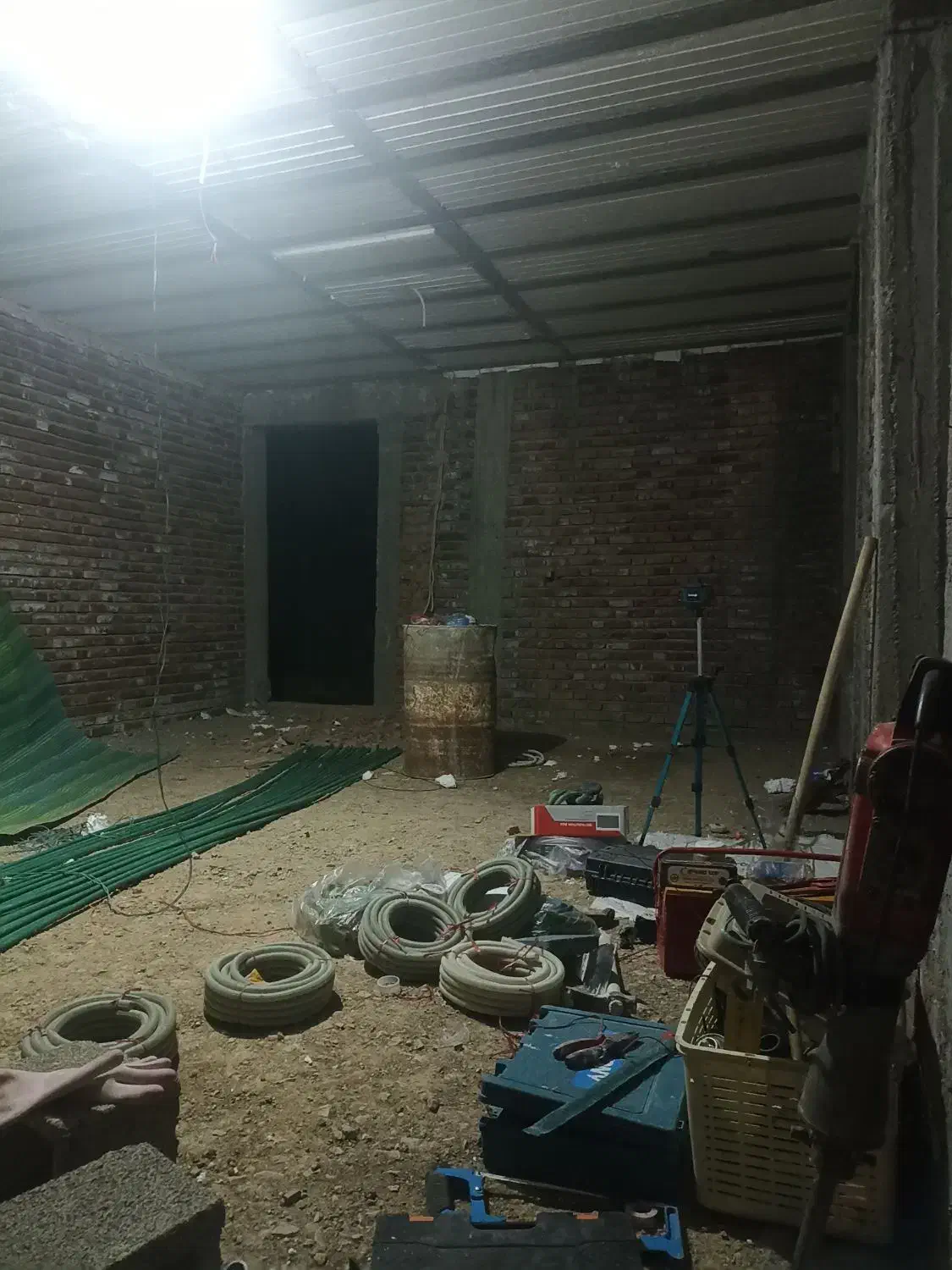 برق کاری ساختمان اهر ورزقان کلیبر هریس و روستاهای|خدمات پیشه و مهارت|اهر, |دیوار