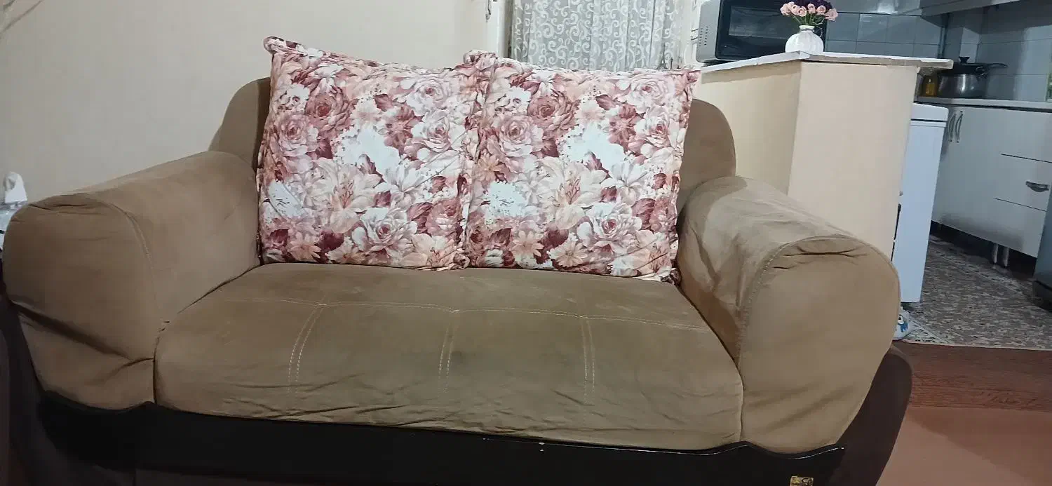 مبل  ۷ نفره|مبلمان خانگی و میز عسلی|مشهد, محمدآباد|دیوار