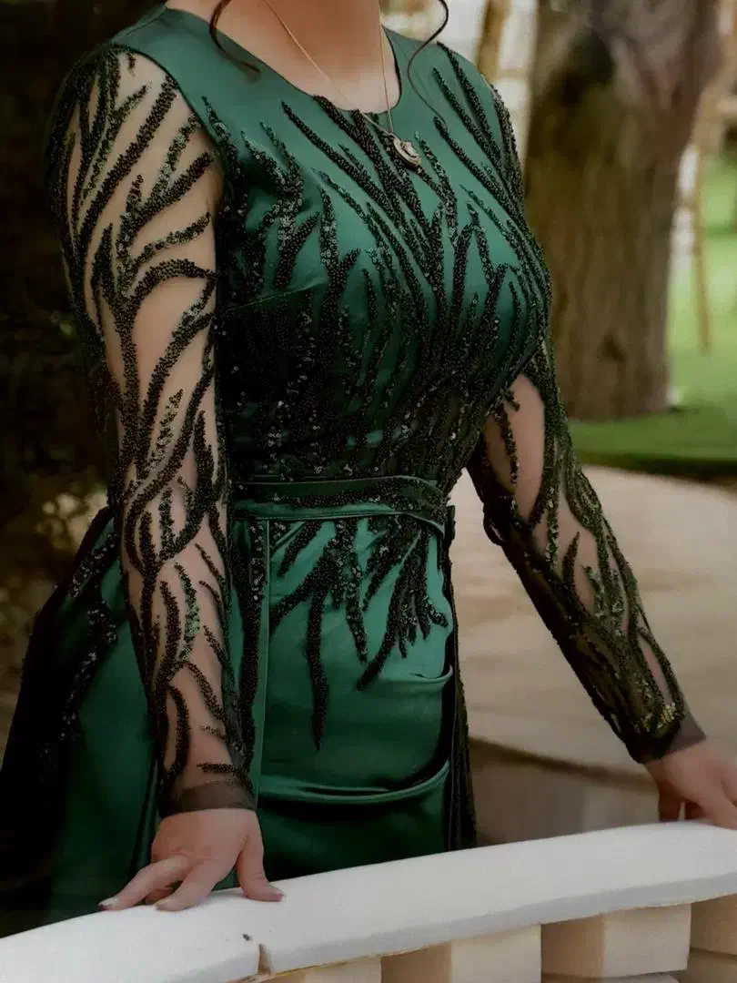 لباس مجلسی|لباس|اندیشه, اندیشه فاز ۴|دیوار