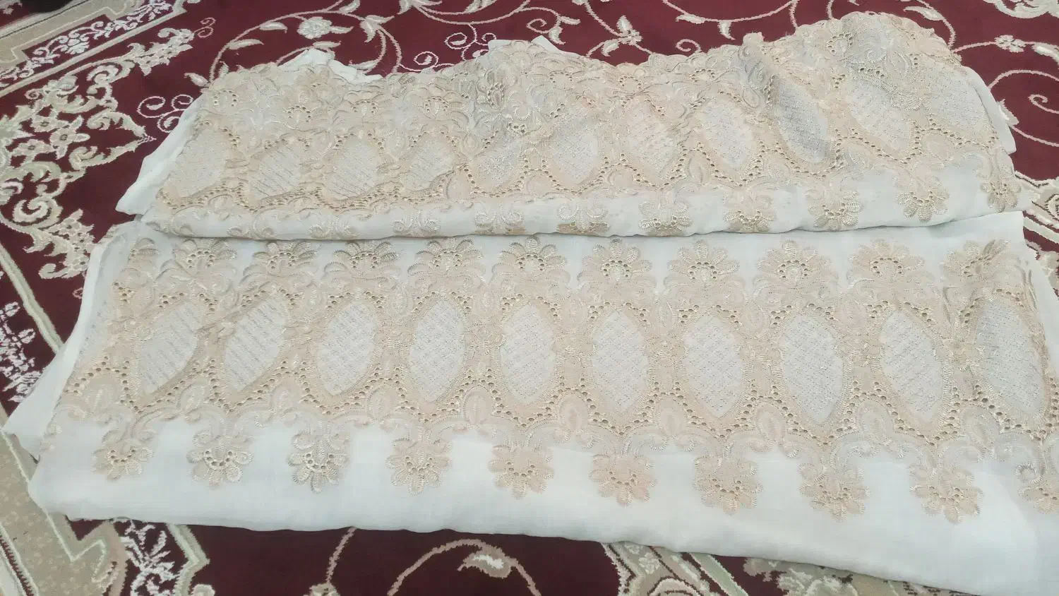 پرده|پرده، رانر، رومیزی|خوی, |دیوار