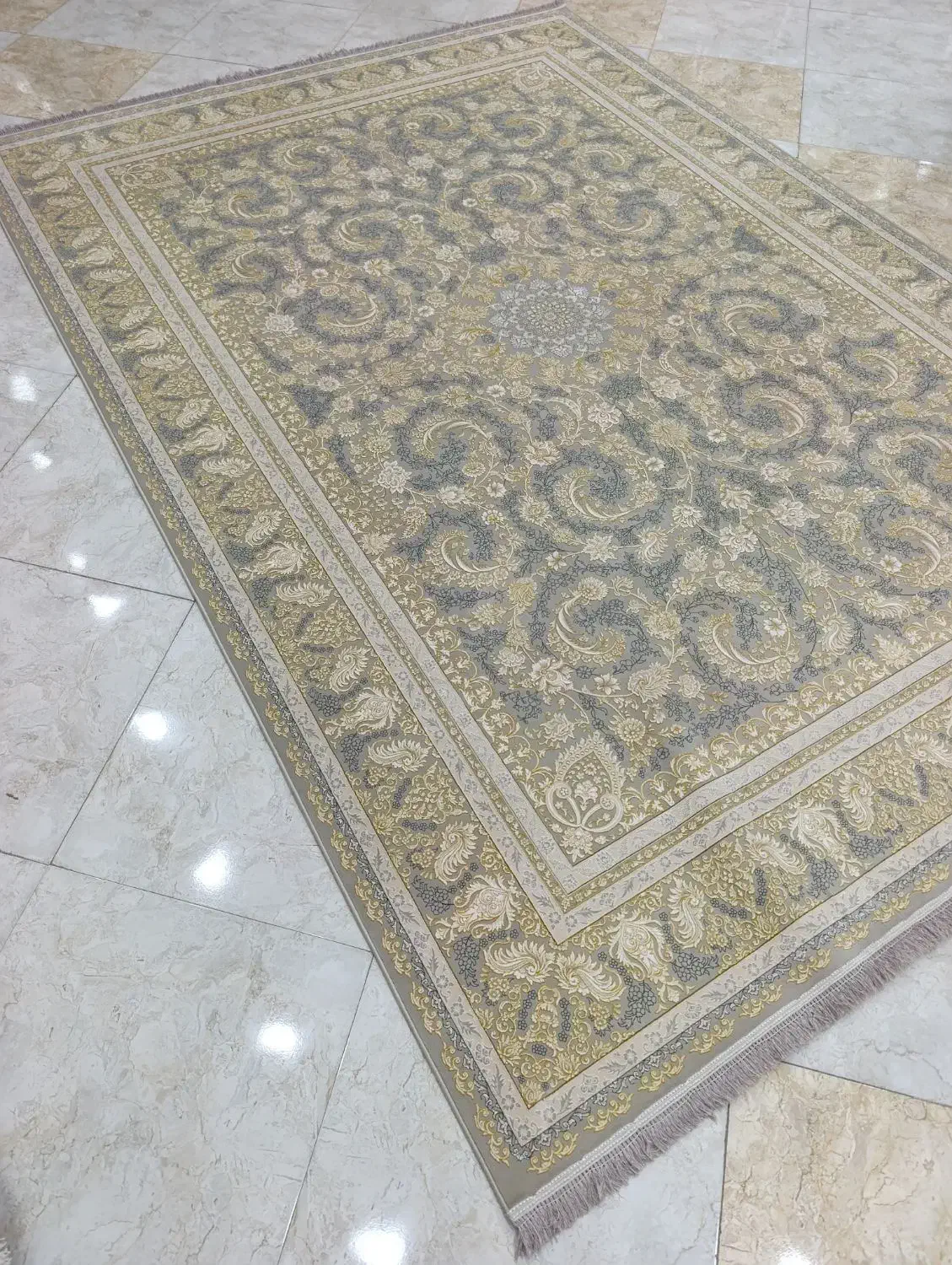 ۲تخته ۹متری و ۱تخته ۶متری ۱۲۰۰شانه طلاکوب|فرش|نظرآباد, رسالت|دیوار