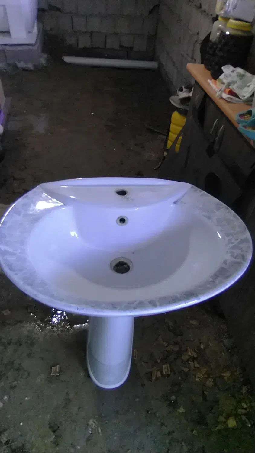 روشویی وشیر|لوازم سرویس بهداشتی|سیاهکل, |دیوار