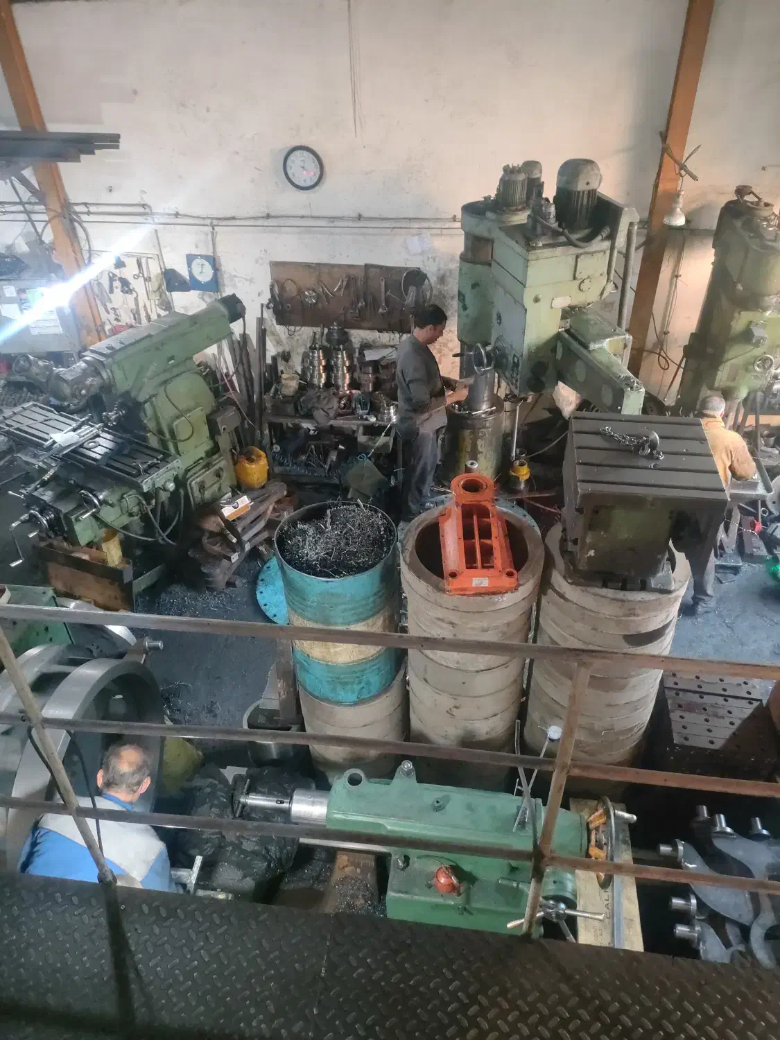 کارگرساده ووسط کار|استخدام صنعتی، فنی، مهندسی|تهران, فتح|دیوار