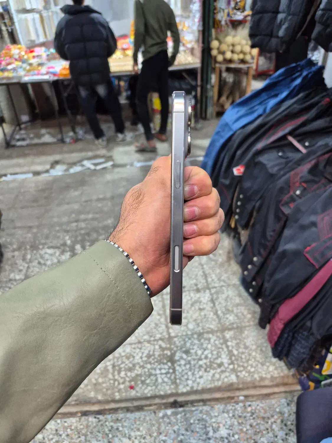 گوشی ایفون ۱۶پرومکس ۲۵۶ گیگ باطری ۹۷ ریجستر شده|موبایل|زابل, |دیوار