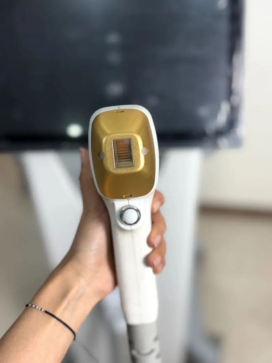 دستگاه لیزر رادوپلاس پرو دست دو|آرایشی، بهداشتی، درمانی|ری, علایین|دیوار