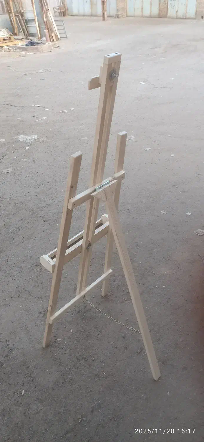 سه پایه نقاشی و بوم نقاشی تولیدی|لوازم التحریر|یزد, |دیوار