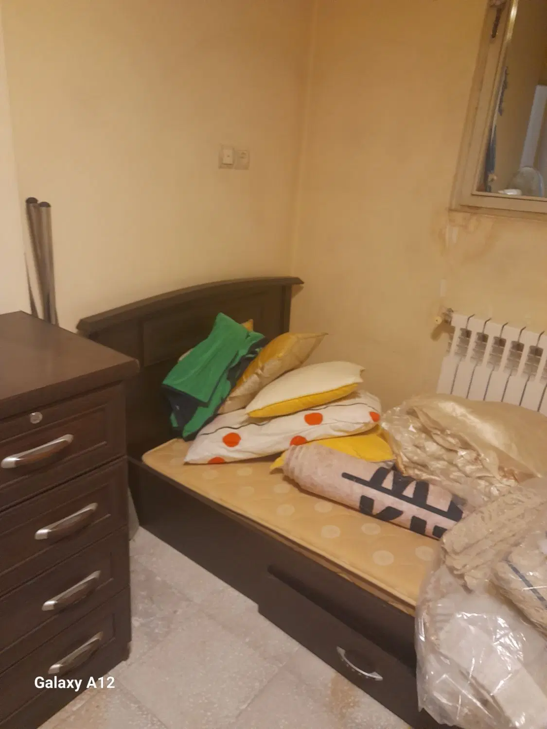 تخت|تخت و سرویس خواب|سمنان, |دیوار
