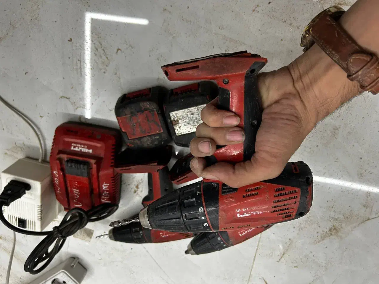 دریل شارژی هیلتی|ابزارآلات|سردشت, |دیوار