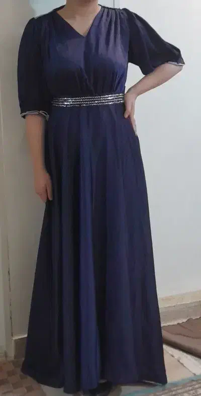 لباس مجلسی در حد نو|لباس|ری, سرتخت|دیوار