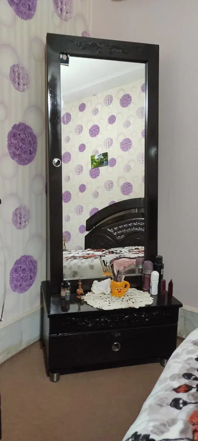 سرویس خواب|تخت و سرویس خواب|شاهین‌شهر, چمران|دیوار