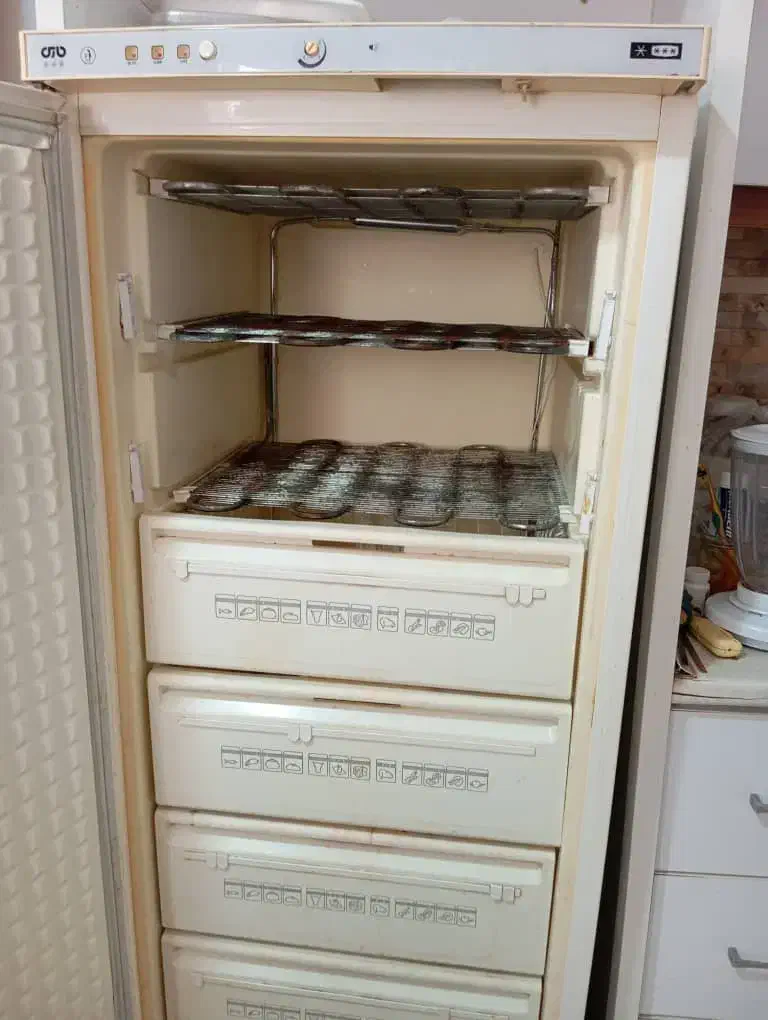 فروش یه دستگاه یخچال فریزر ۷ کیشو|یخچال و فریزر|رشت, لاکان|دیوار