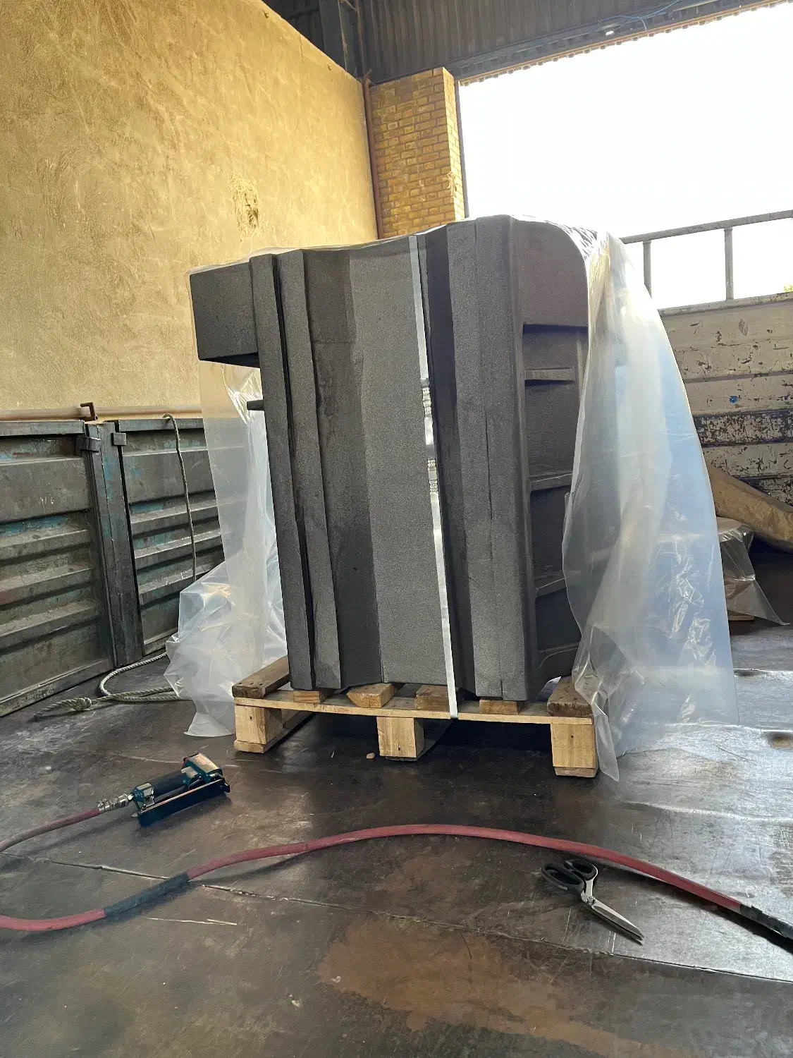 استخدام کارگر ریخته گری و سنگ زنی|استخدام صنعتی، فنی، مهندسی|اراک, |دیوار