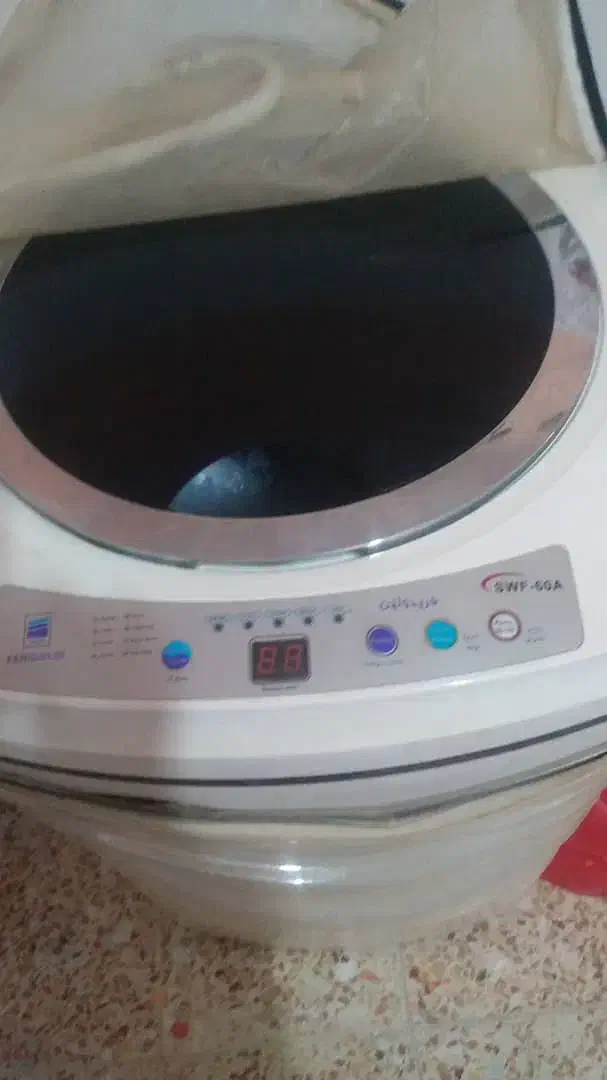 کهنه شور در حد نو قیمت ۵تا ۶ملیون|ماشین لباسشویی و خشک‌کن لباس|دره شهر, |دیوار