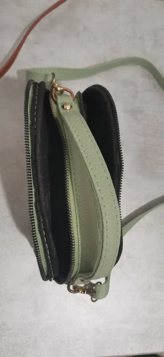 کیف|کیف، کفش، کمربند|قم, شاه سید علی|دیوار