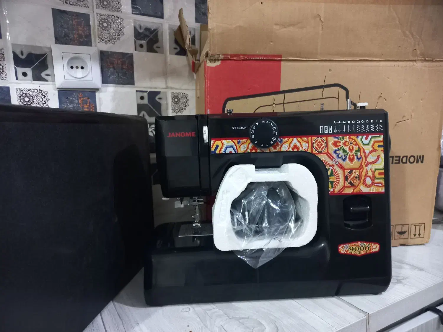 چرخ خیاطی|چرخ خیاطی و ریسندگی|قرچک, قشلاق جیتو|دیوار