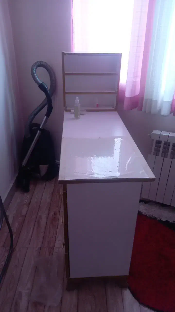 میز ناخن|آرایشگاه و سالنهای زیبایی|نظرآباد, نظرآباد|دیوار