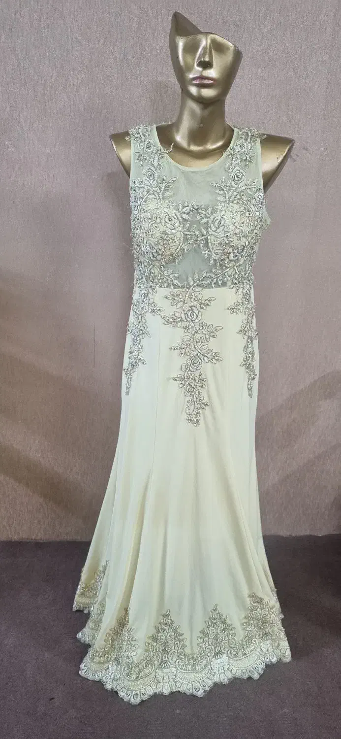 پیراهن سنگدوزی شده|لباس|خوی, |دیوار