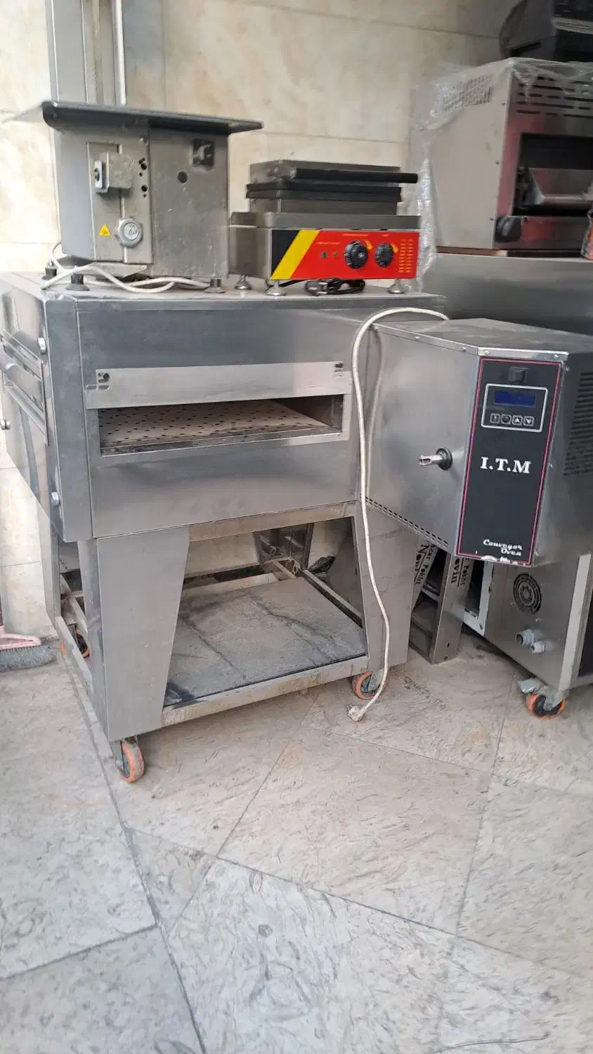 خرید و فروش کلیه لوازم فست فود|کافیشاپ و رستوران|تهران, نعمتآباد|دیوار