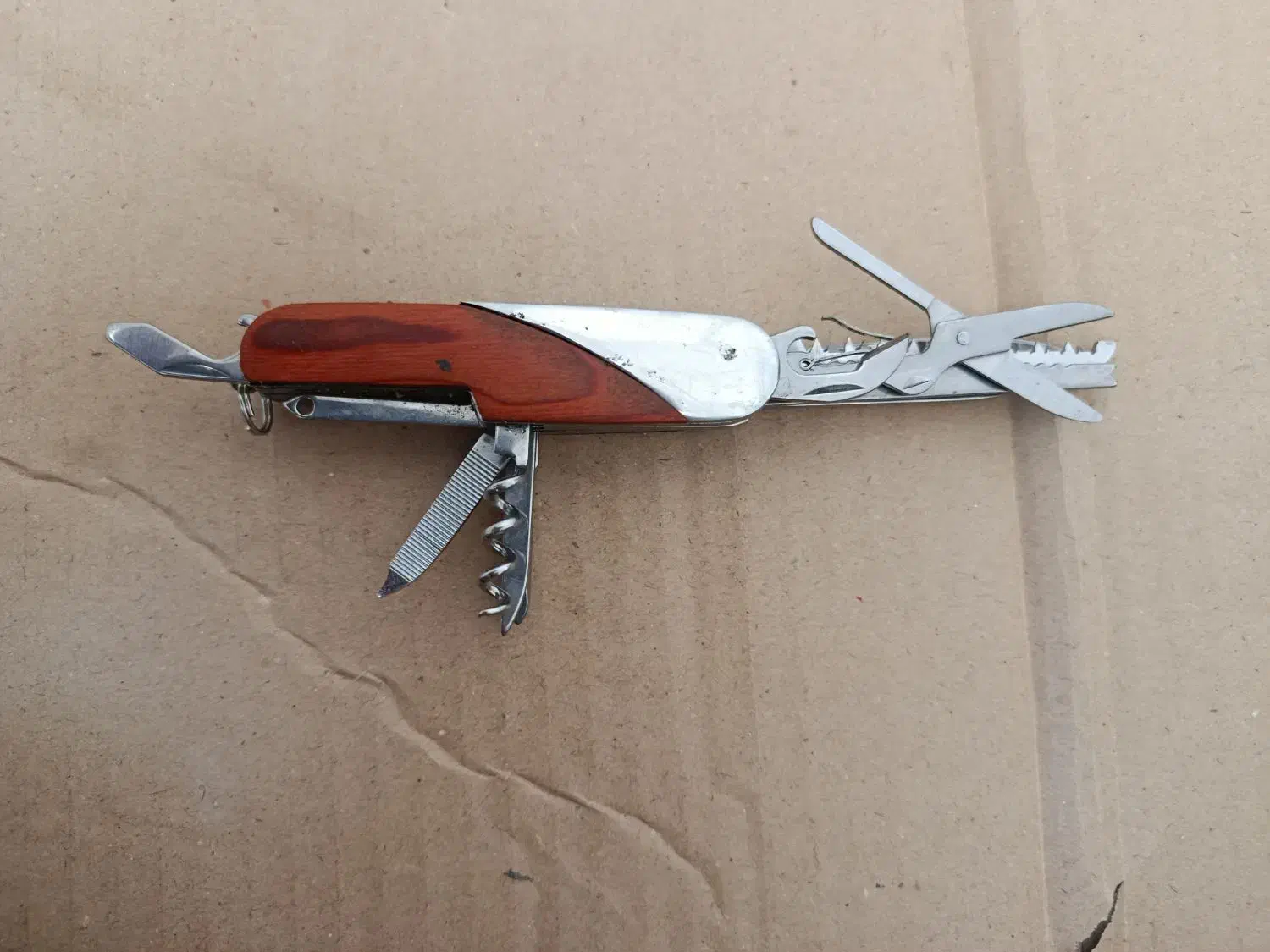 چاقو همه کاره|کوهنوردی و کمپینگ|بجنورد, |دیوار