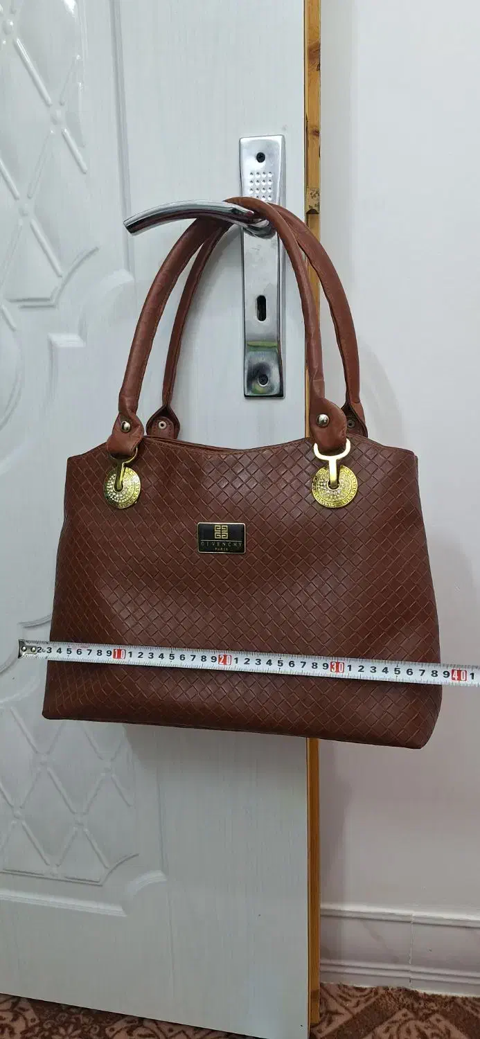 کیف|کیف، کفش، کمربند|دورود, |دیوار