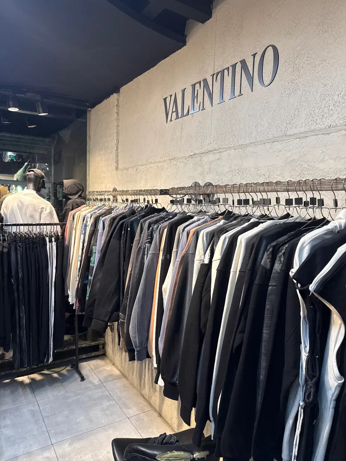 ادمین اینستاگرام و فروشنده خانم|استخدام رایانه و فناوری اطلاعات|تهران, بازار|دیوار