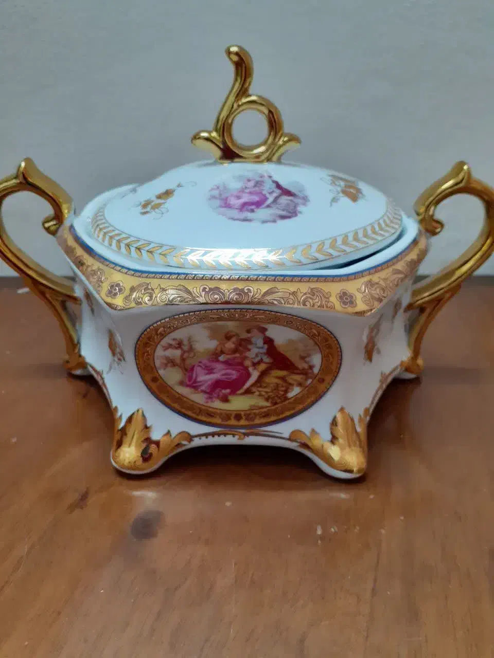 جای انگشتر|کلکسیون اشیاء عتیقه|سنندج, |دیوار