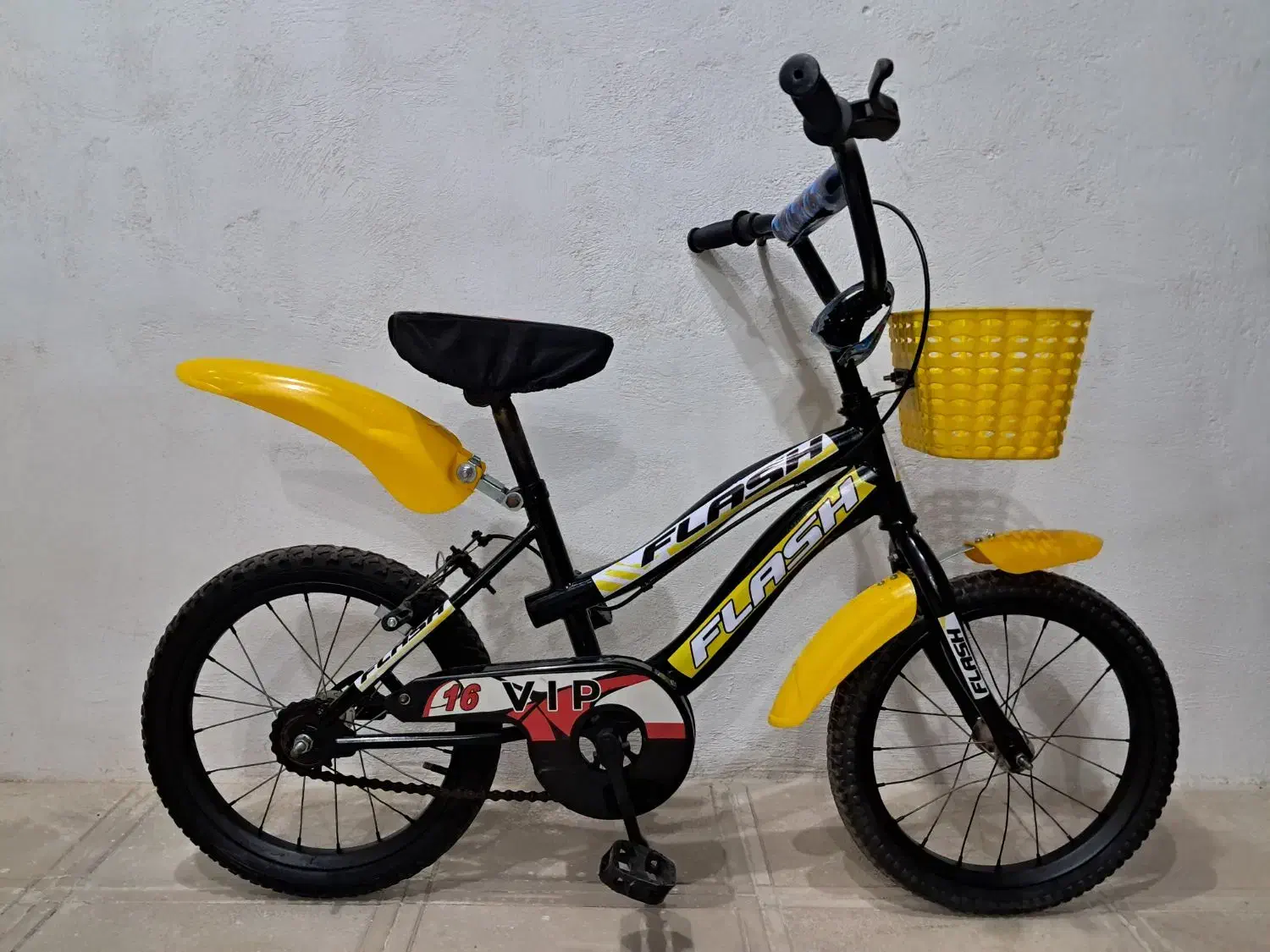 دو عدد دو چرخه ۲۶ دندهای کمک دار و ۱۶ تمیز ....|دوچرخه، اسکیت، اسکوتر|تربت جام, تیپ ۳۸ زرهی تربت جام|دیوار