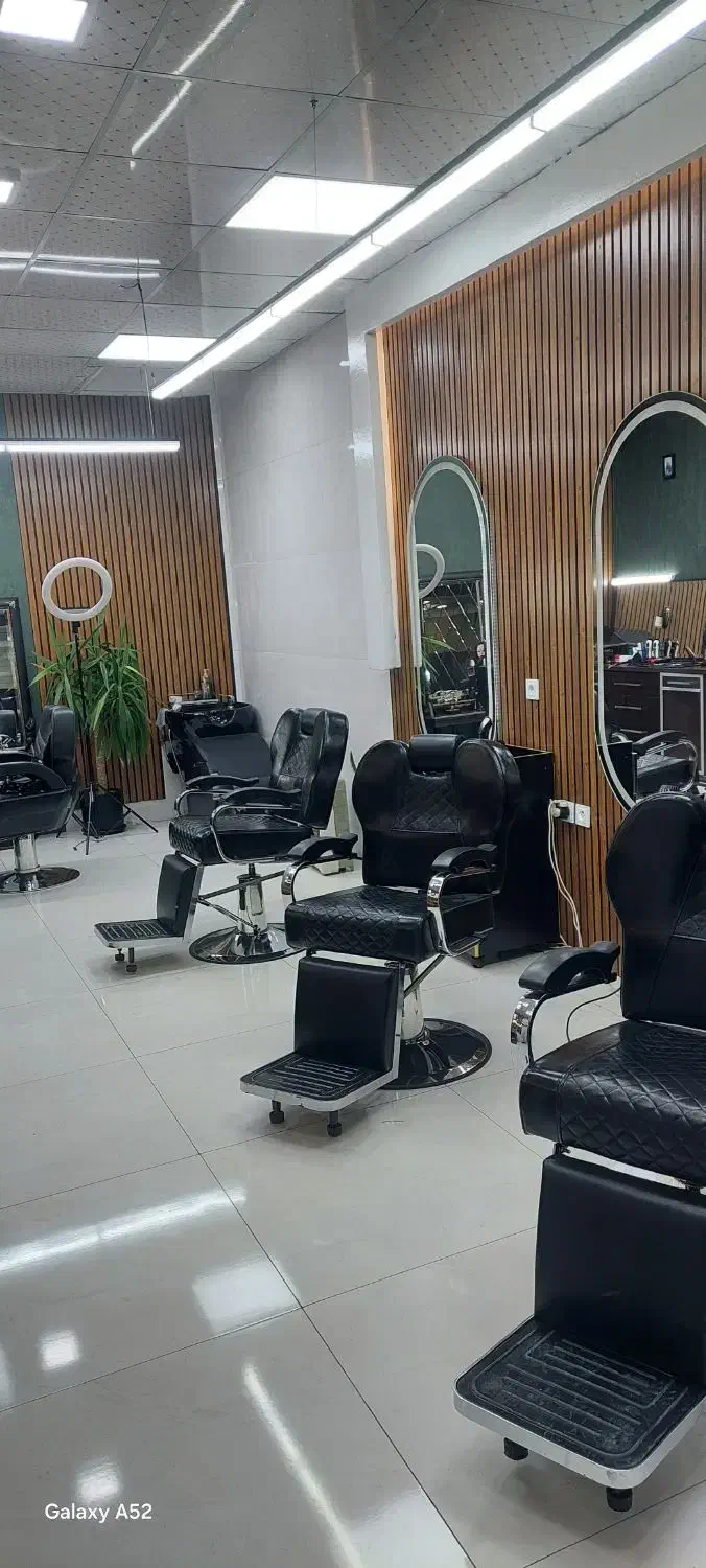 ارایشگر آقا/نیاز به یک ارایشگر|استخدام درمانی، زیبایی، بهداشتی|شاهینشهر, سعدی جنوبی|دیوار