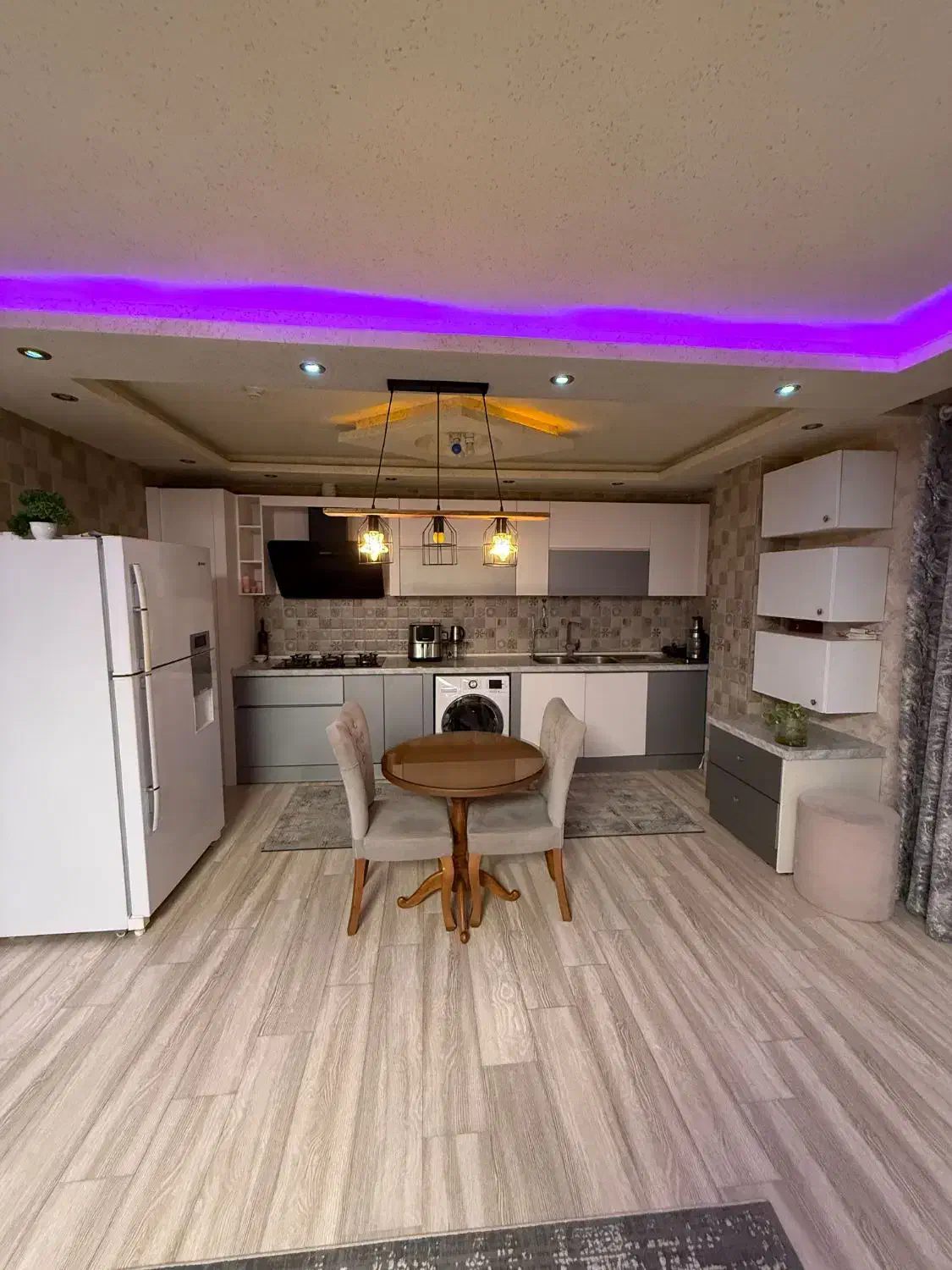 فروش واحد ۱۱۵ متری محدوده میدان کریم بخش|فروش آپارتمان|بندر انزلی, کارآموزی|دیوار