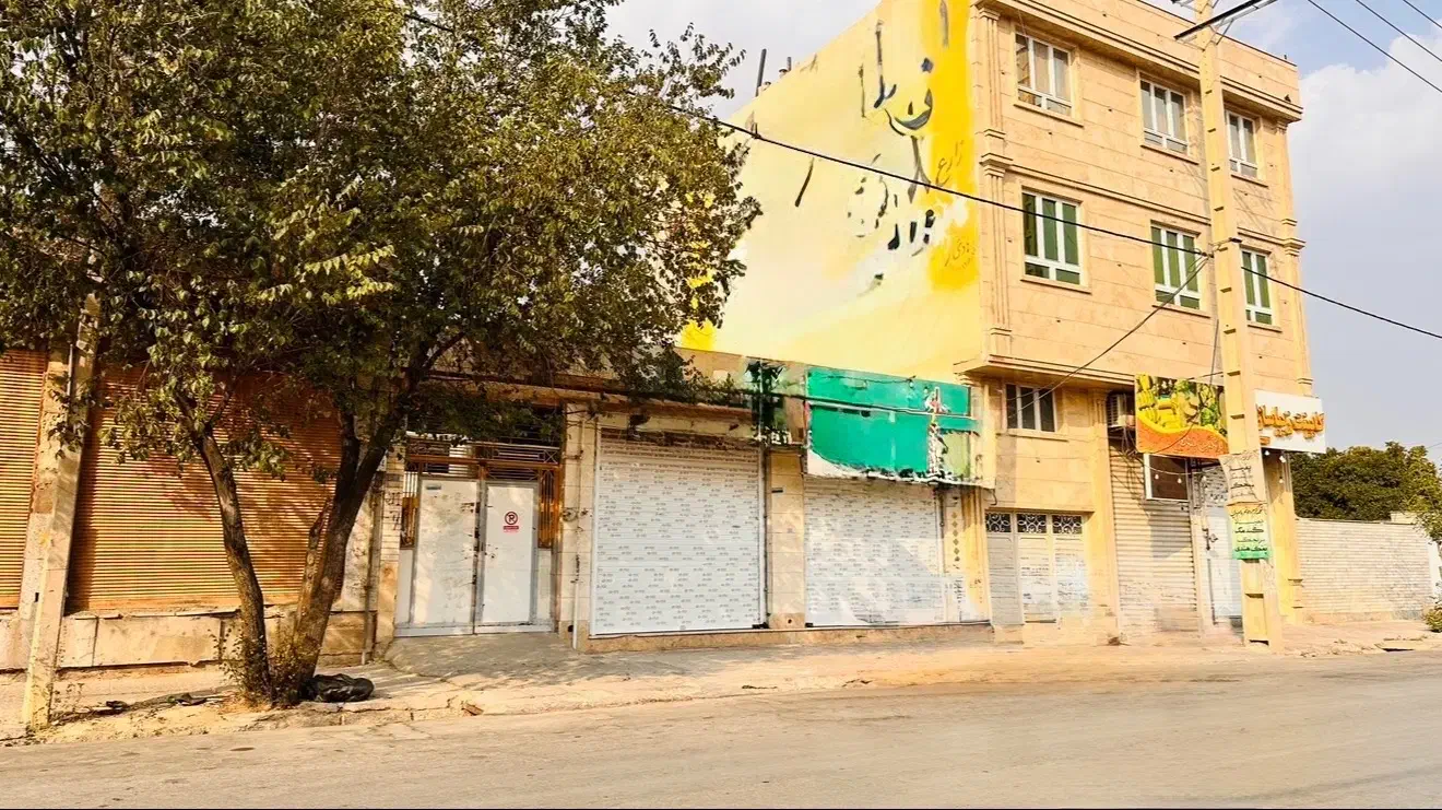 اجاره دو مغازه و خانه کنار هم|اجارهٔ مغازه و غرفه|مرودشت, بیست متری بیمارستان|دیوار